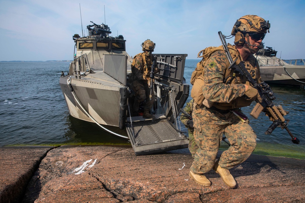 Echo Company RAID with Finnish Forces