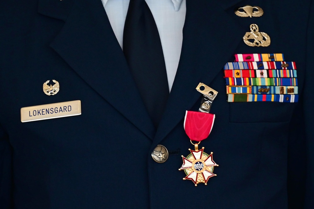 Retirement ceremony held for Col. Sigurd Lokensgard