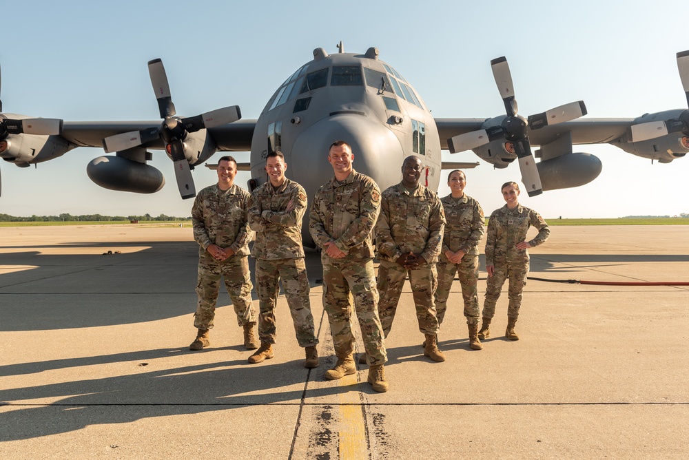 182nd Airlift Wing recruiting and retention team group photo Aug. 18, 2022