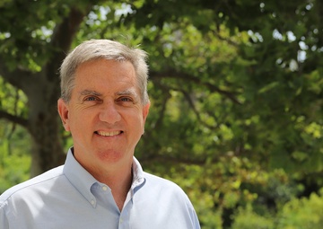 NSWCDD Dam Neck Activity employee pays it forward by sharing time and talents