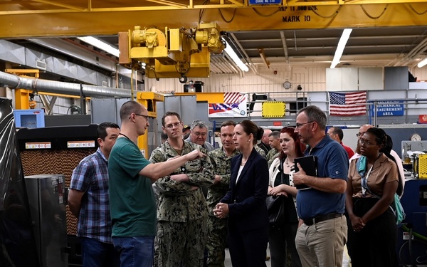 Deputy Assistant Secretary of the Navy for Sustainment visits Trident Refit Factility, Bangor