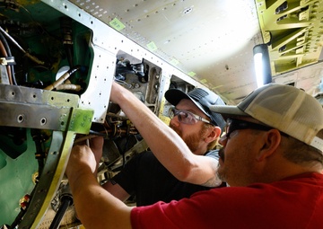 573rd AMXS working largest F-16 SLEP to date