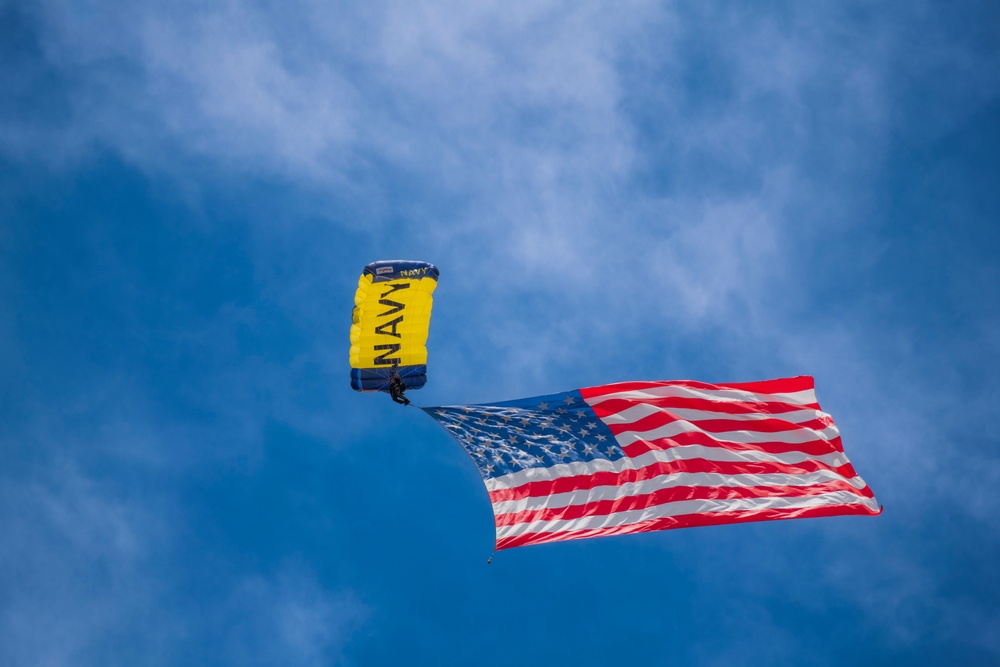 U.S. Navy Leap Frogs drop in at Cheyenne Frontier Days