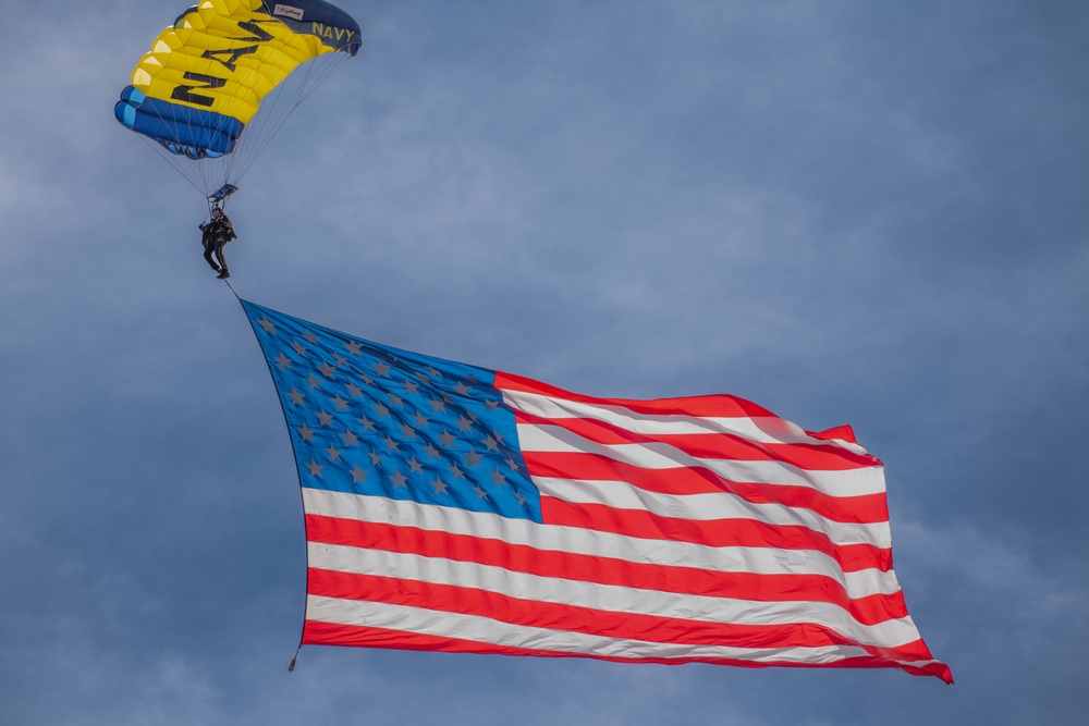 U.S. Navy Leap Frogs drop in at Cheyenne Frontier Days