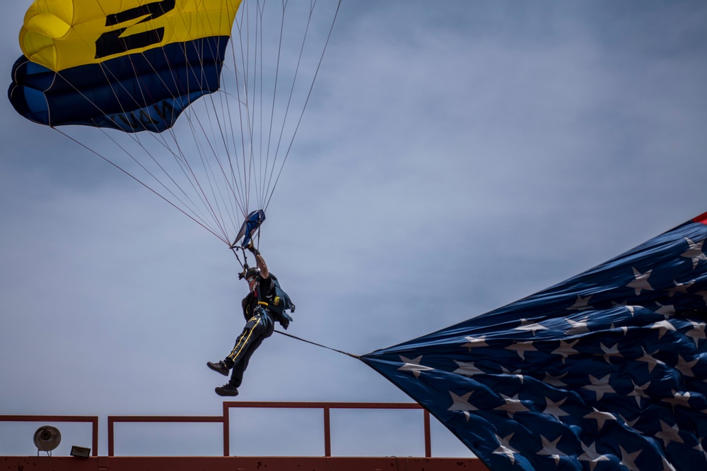 U.S. Navy Leap Frogs drop in at Cheyenne Frontier Days