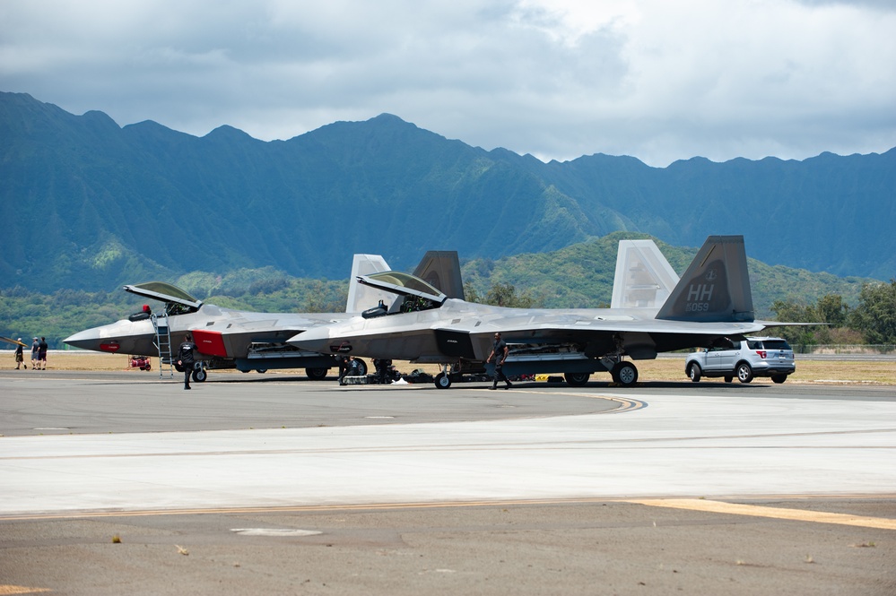 Hawaii ANG connects with community at joint air show