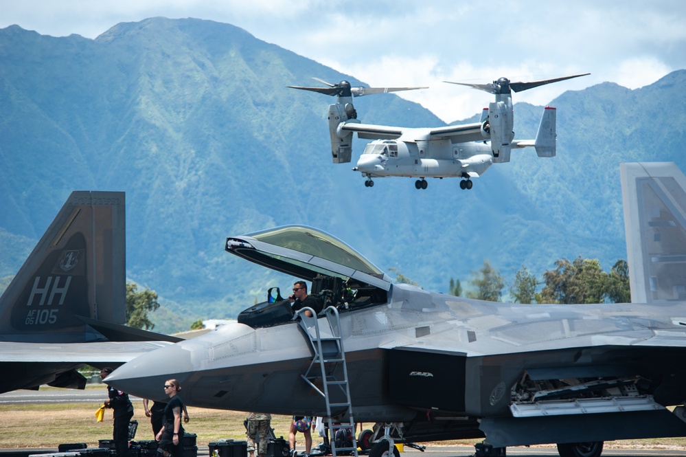 Hawaii ANG connects with community at joint air show