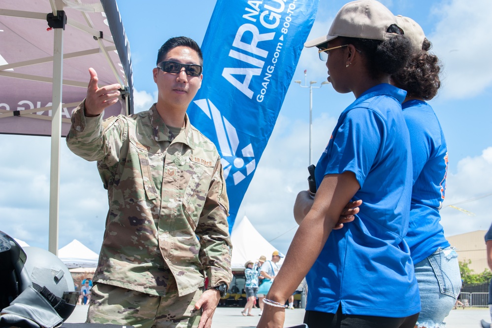 Hawaii ANG connects with community at joint air show