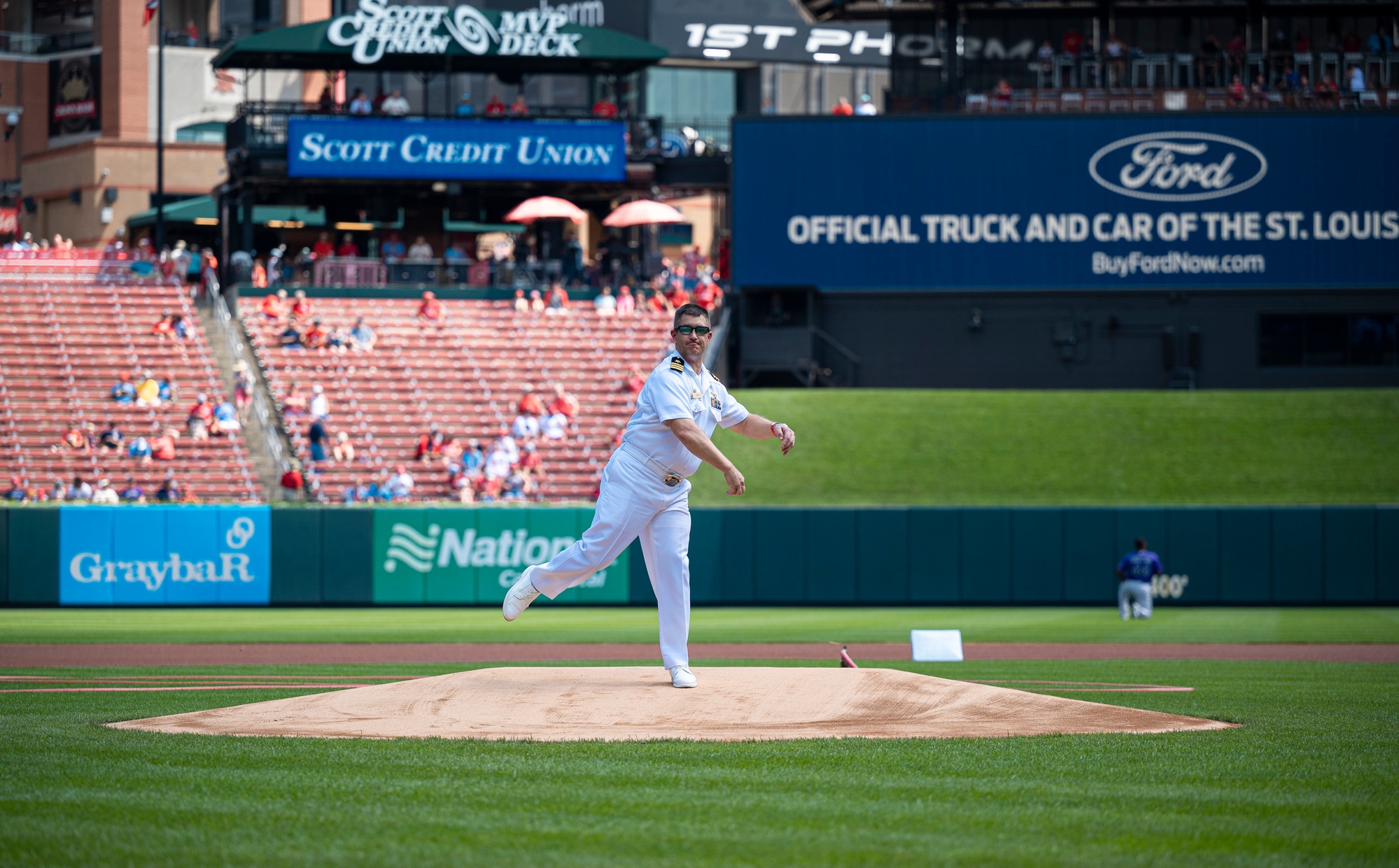 DVIDS - News - 64th Annual Recruit Cardinal Company Enlists at Busch Stadium