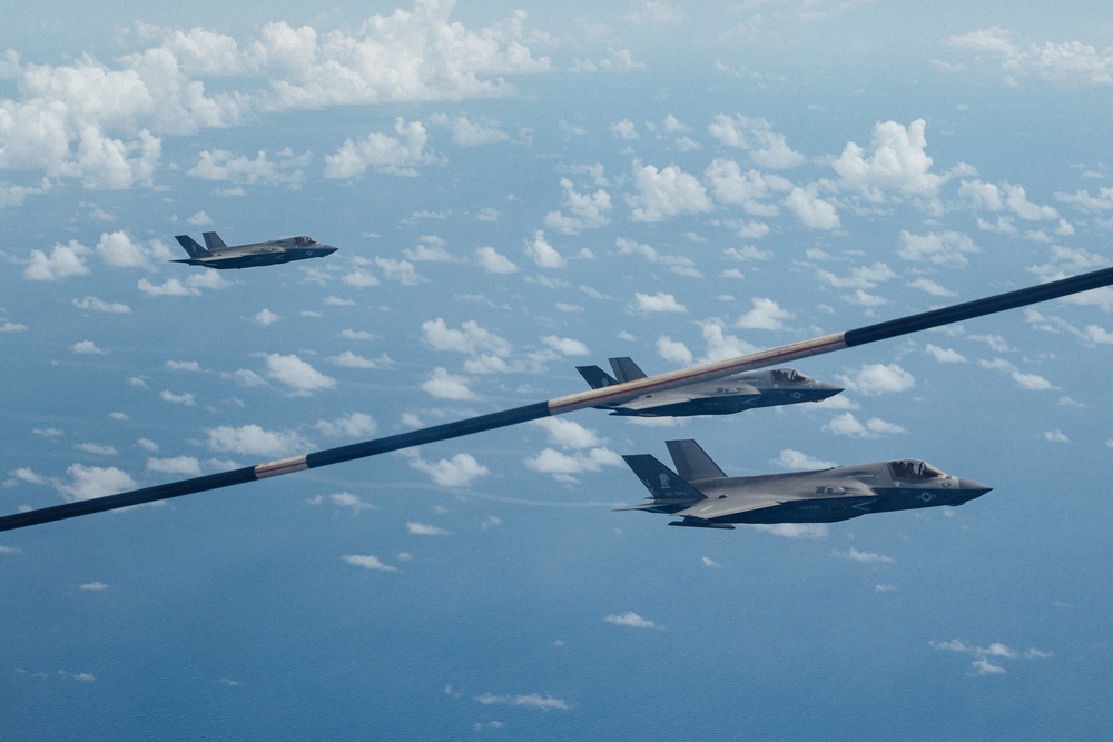 VMGR-152 Supports VMFA-121 and the 31st MEU with Aerial Refueling