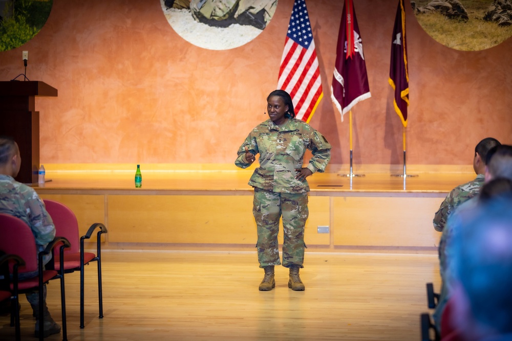 Major General Telita Crossland WRAIR visit