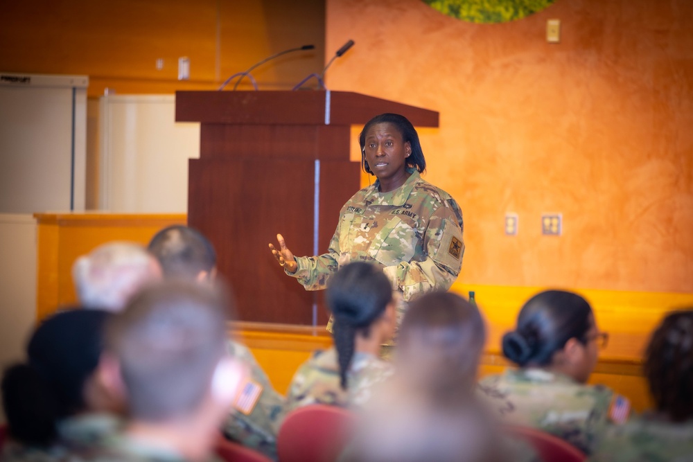 Major General Telita Crossland WRAIR visit
