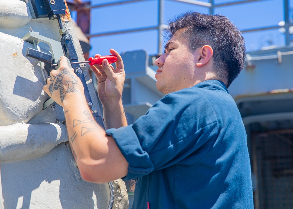 USS Antietam (CG 54) Routine Operations