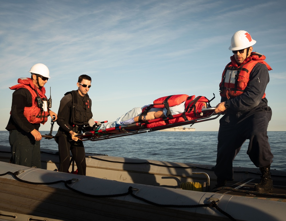 Kearsarge ARG Conducts Medical Training Exercise