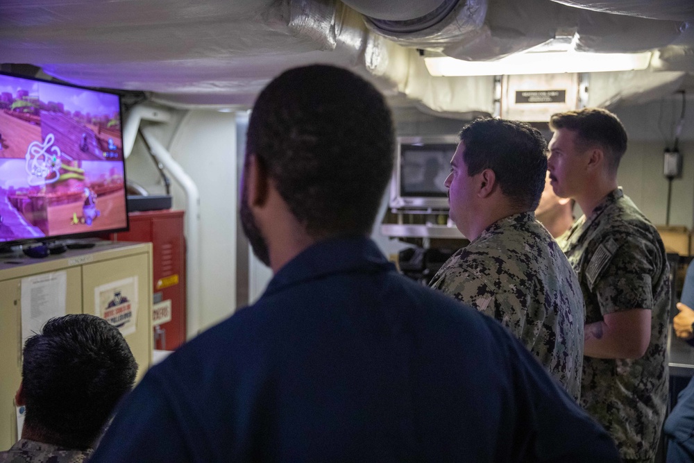 Holiday Routine Aboard the USS Sioux City