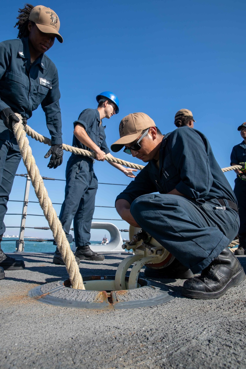 USS Sioux City Refuels in Rota Spain