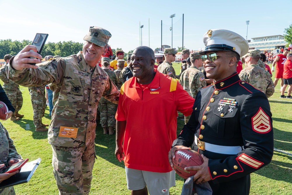 Kansas City Chiefs host military appreciation day at training camp