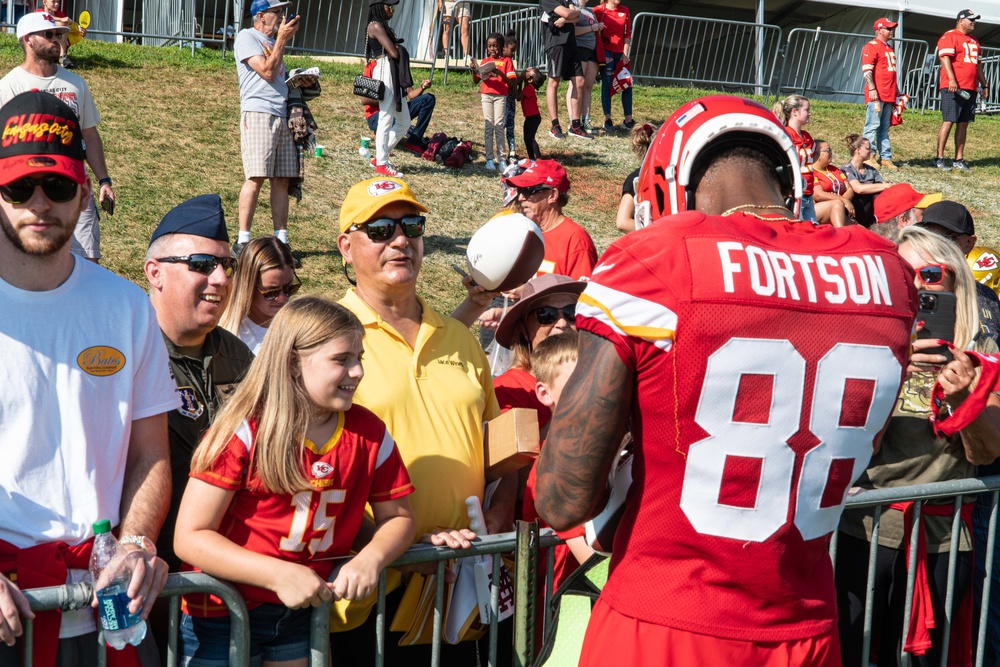 Kansas City Chiefs host military appreciation day at training camp