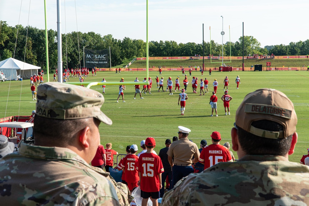 Kansas City Chiefs host military appreciation day at training camp