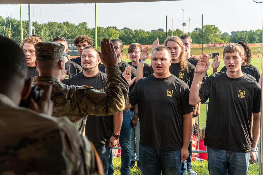 Kansas City Chiefs host military appreciation day at training camp