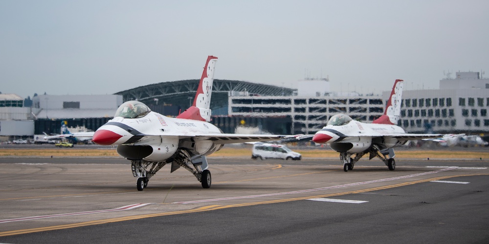 U.S. Air Force Thunderbirds arrive in Portland ahead of Air Show
