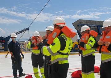 Coast Guard examines LNG car carrier