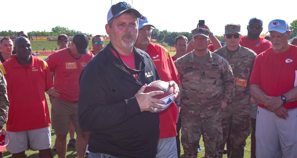 Kansas City Chiefs host military appreciation day at training camp