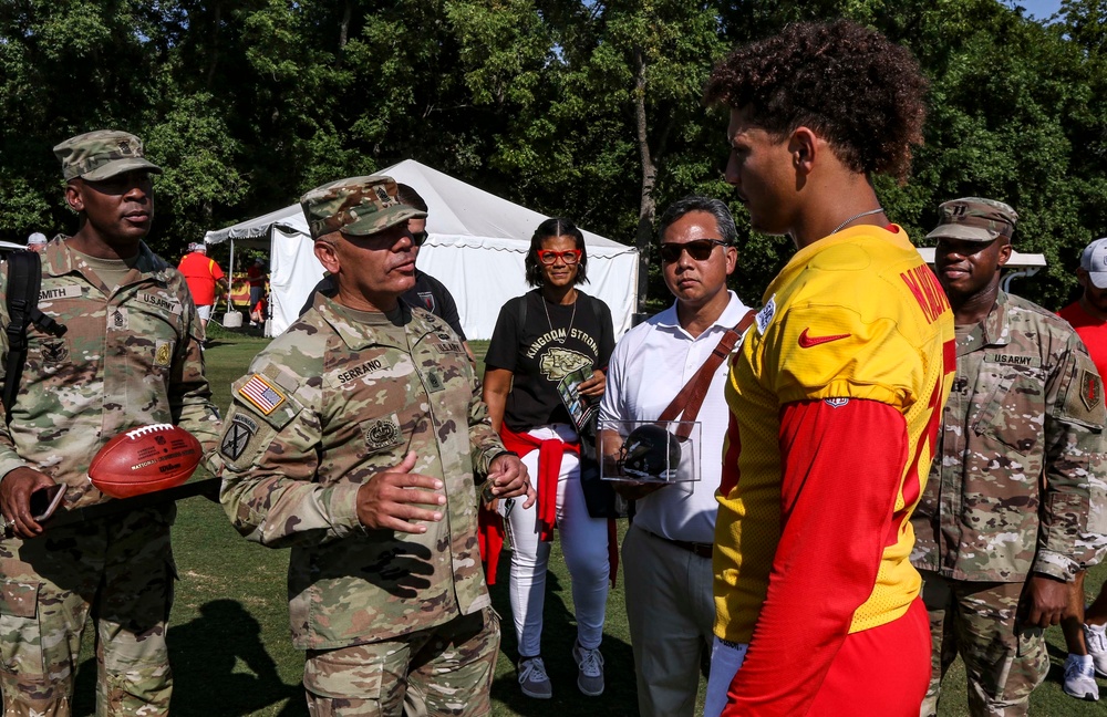 Kansas City Chiefs host military appreciation day at training camp