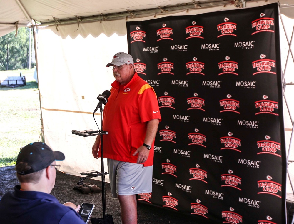 Kansas City Chiefs host military appreciation day at training camp