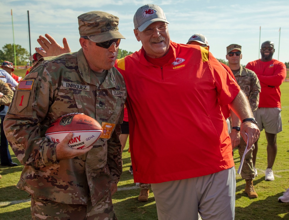 1ID Hosts ‘Meet Your Army’ Event with Kansas City Chiefs