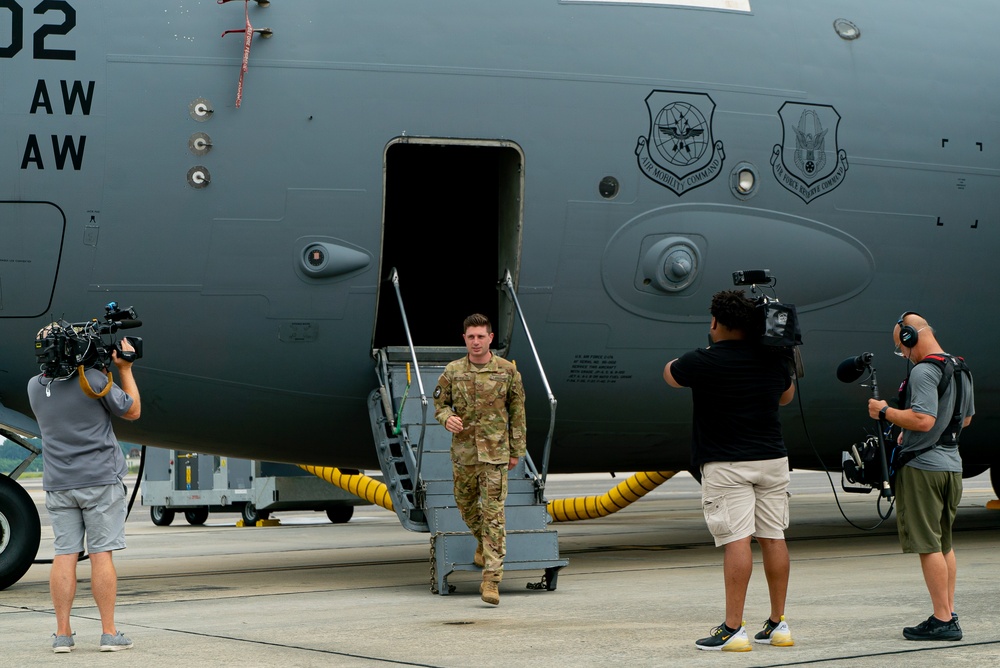 Fox News Interviews OAR C-17 crewmembers