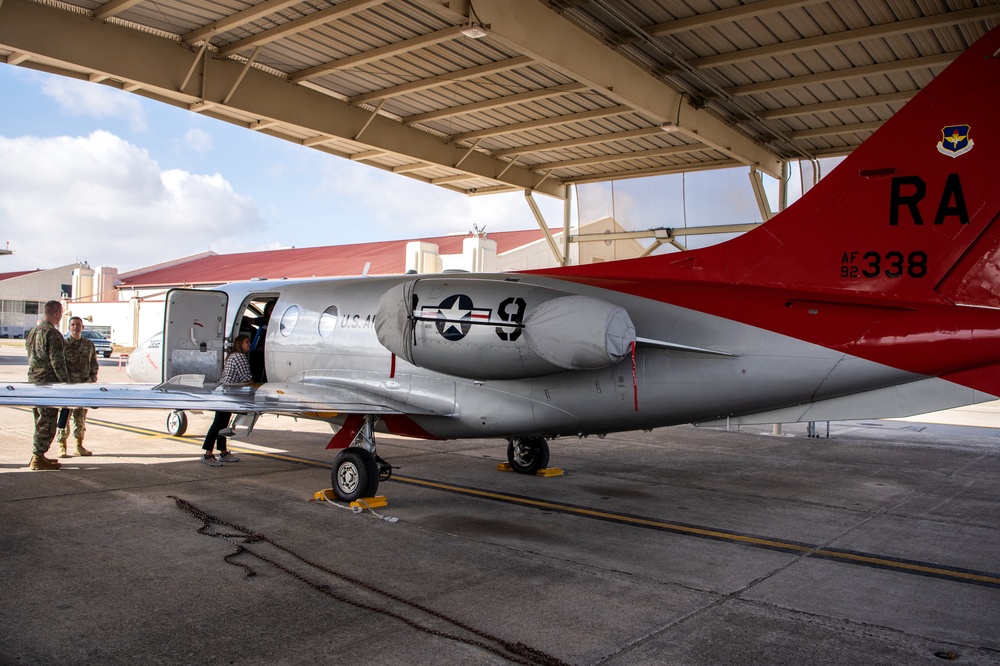 Honorary commanders visit JBSA-Randolph mission partners