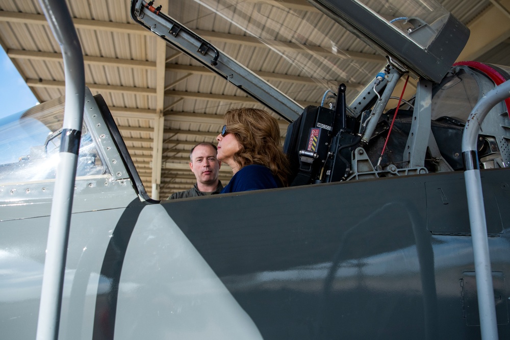 Honorary commanders visit JBSA-Randolph mission partners