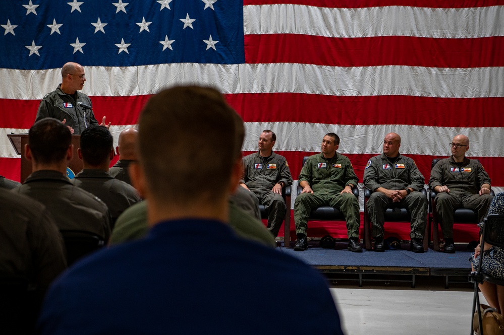 Coast Guard Air Station Houston crew recognized for saving 9 during rig fire