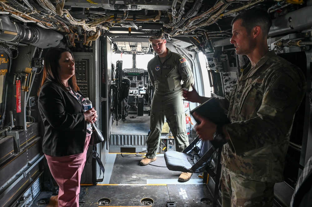 Air force Deputy Auditor General visits Kirtland