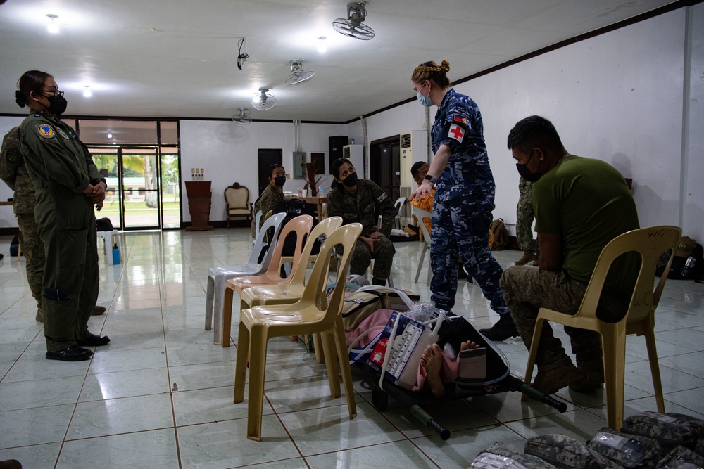 Pacific Partnership 2022 and Royal Australian Air Force Personnel Participate in Aeromedical Subject Matter Expert Exchange