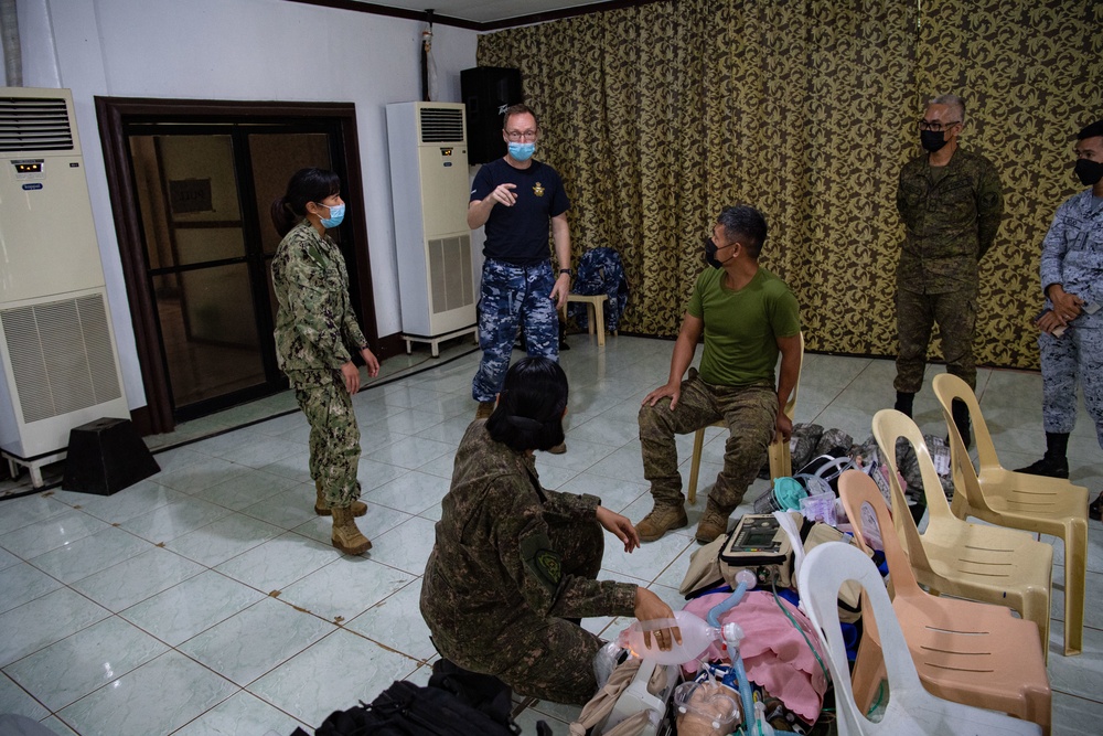 Pacific Partnership 2022 and Royal Australian Air Force Personnel Participate in Aeromedical Subject Matter Expert Exchange