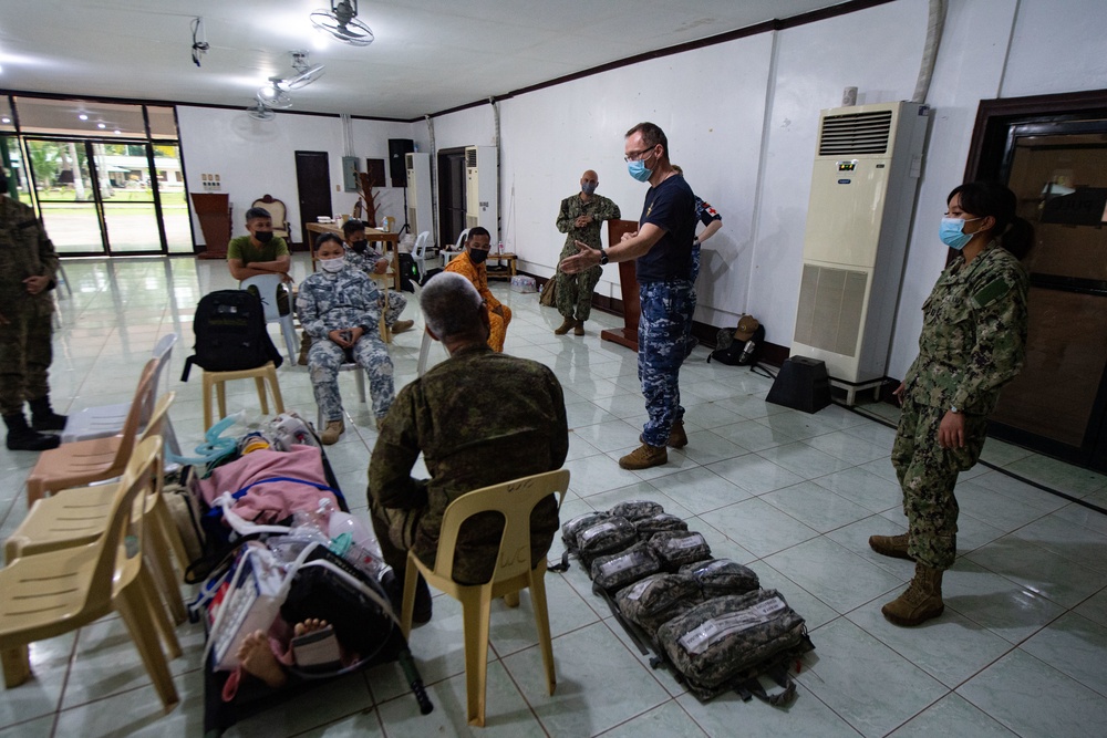 Pacific Partnership 2022 and Royal Australian Air Force Personnel Participate in Aeromedical Subject Matter Expert Exchange