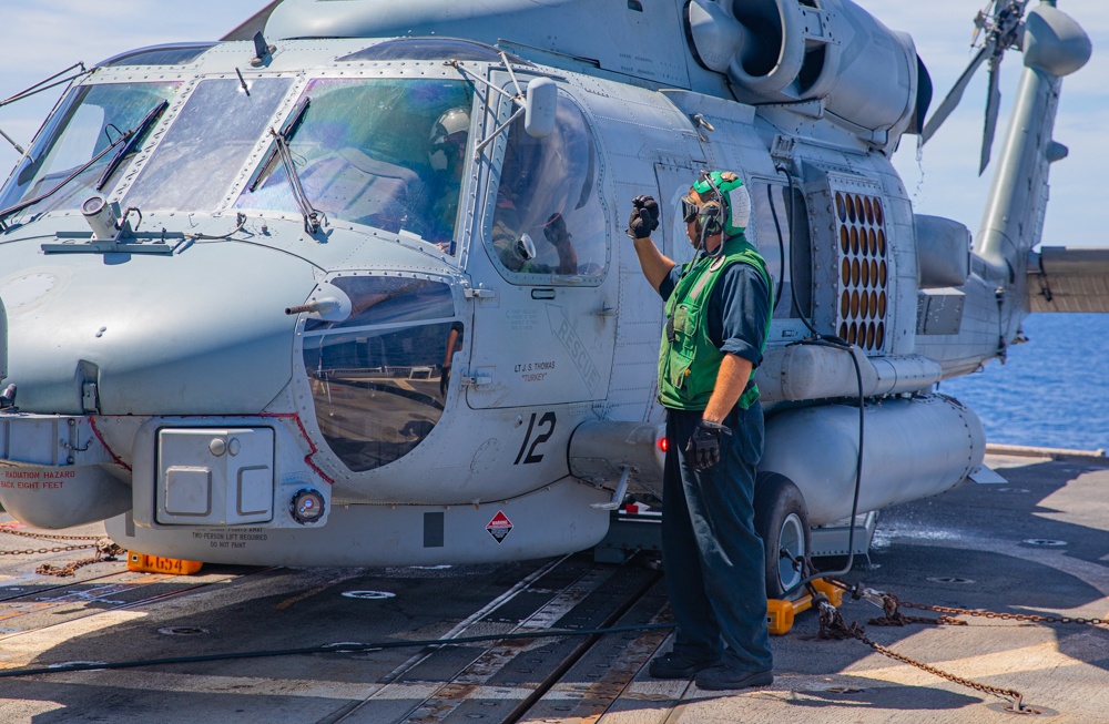 USS Antietam (CG 54) Flight Deck