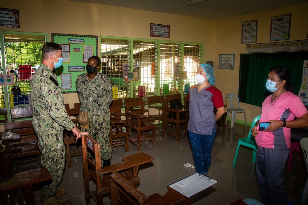 Pacific Partnership 2022 leadership visits Barangay Health Fair at Irawan Elementary School