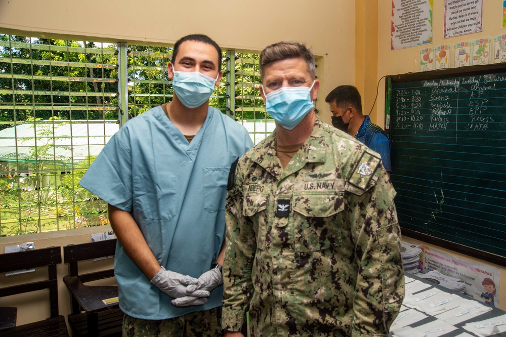 Pacific Partnership 2022 leadership visits Barangay Health Fair at Irawan Elementary School