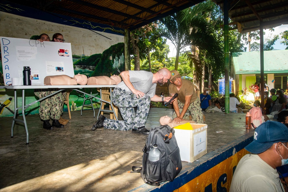 Pacific Partnership 2022 teaches CPR at Irawan Barangay Health Fair