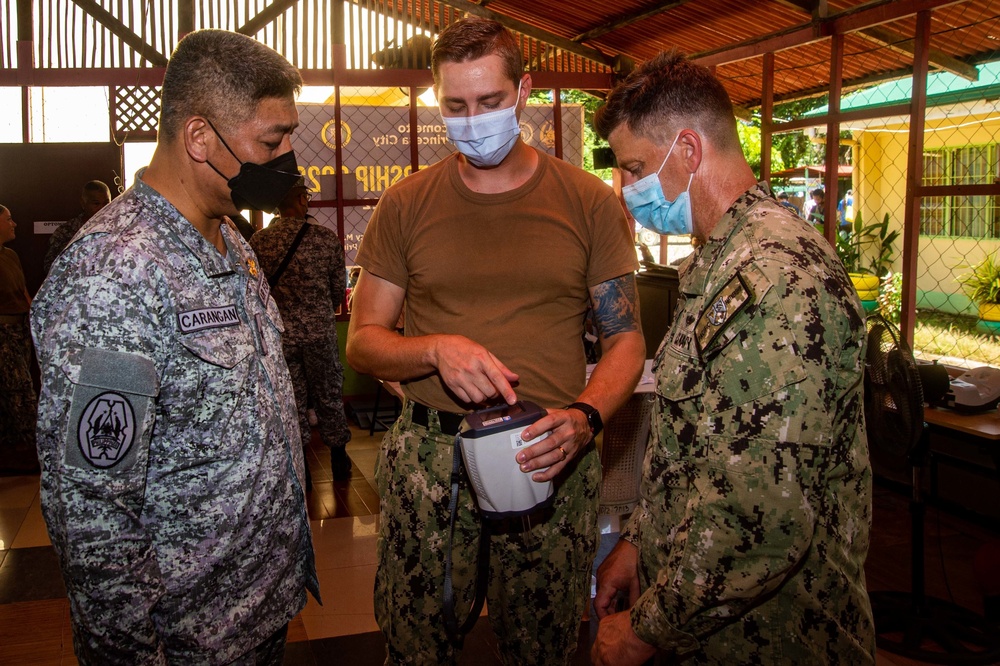 Pacific Partnership 2022 leadership visits Irawan Barangay Health Fair