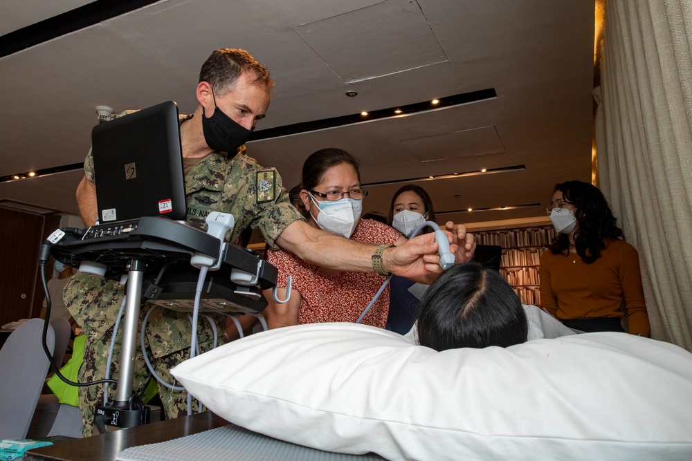 Pacific Partnership 2022 medical professionals conduct Point of Care Ultrasound Training