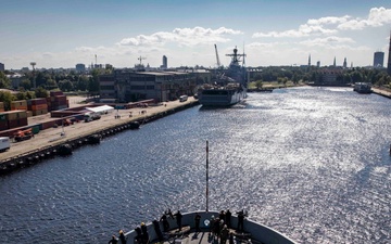 USS Arlington, USS Gunston Hall Completes U.S. - Finland Interoperability Exercise; Port in Riga, Latvia