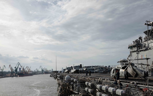 USS Kearsarge (LHD 3) arrives in Klaipėda, Lithuania