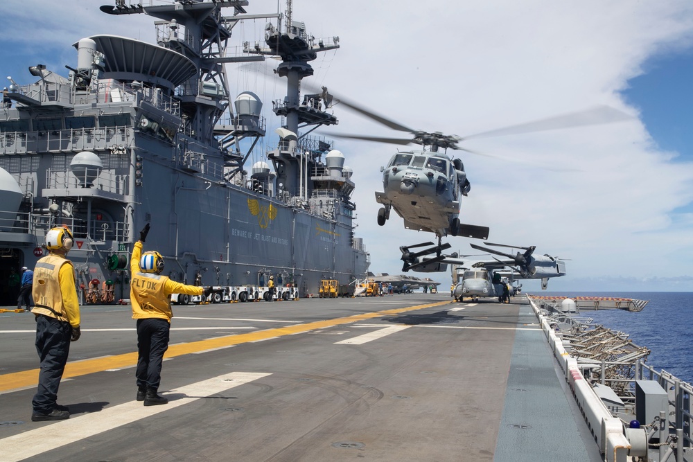 USS Tripoli and VMM-262 (Reinforced) Flight Operations