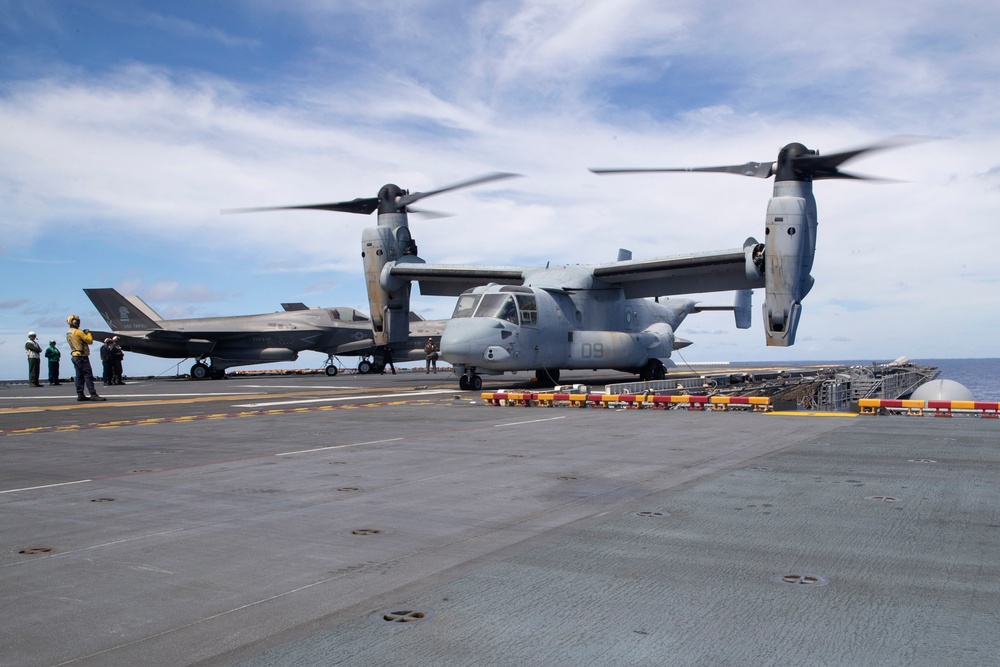 USS Tripoli and VMM-262 (Reinforced) Flight Operations