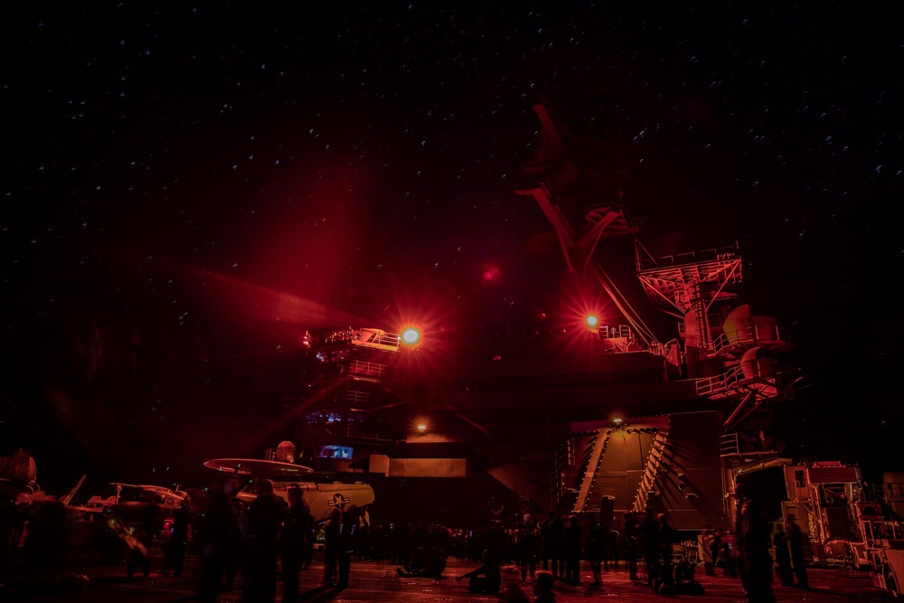 USS George H.W. Bush (CVN 77) Stargazing Event