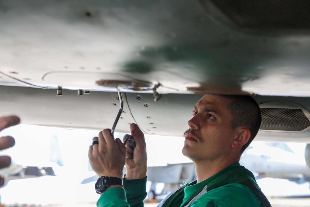 Daily operations aboard USS George H. W. Bush (CVN77)